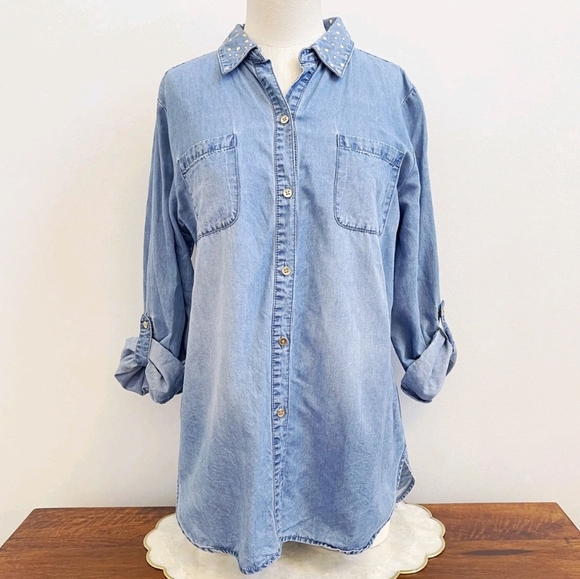 Chico's Tops - Chicos Light Blue Denim Studded Collar Button Up Top Sz 1 (M/8) Tencel